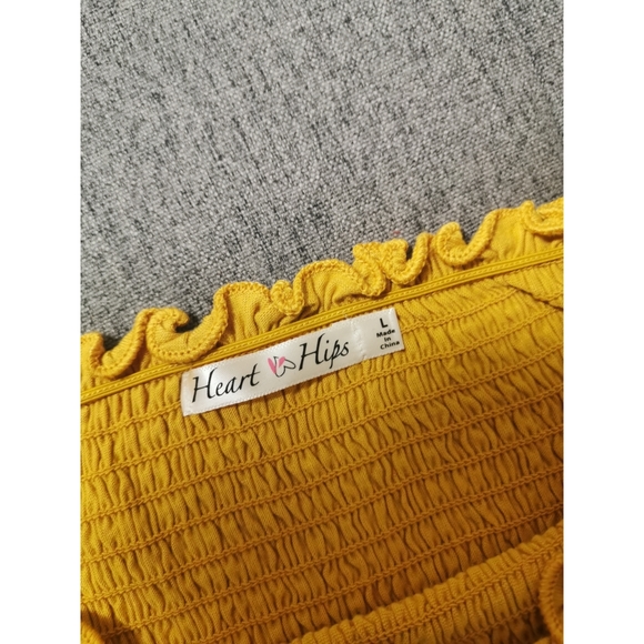 Fashion Nova dress size L in colour Mustard - Picture 2 of 3